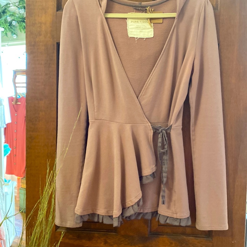 Ruffled bottom, maybe and dusty purple, tie-front cardigan